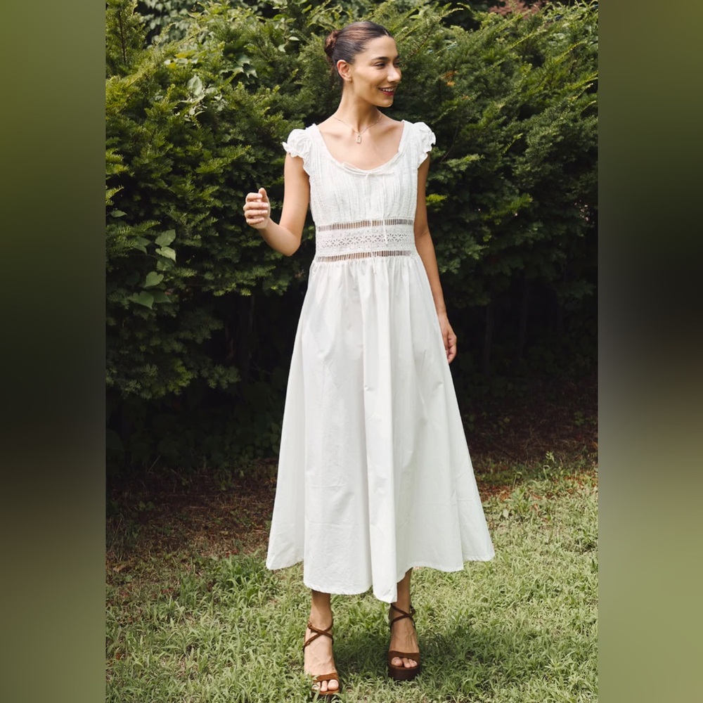 Nothing Fits But Thira Dress white XL